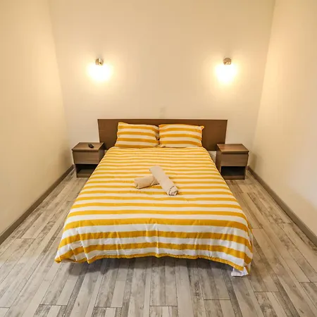 Eden Aparthotel